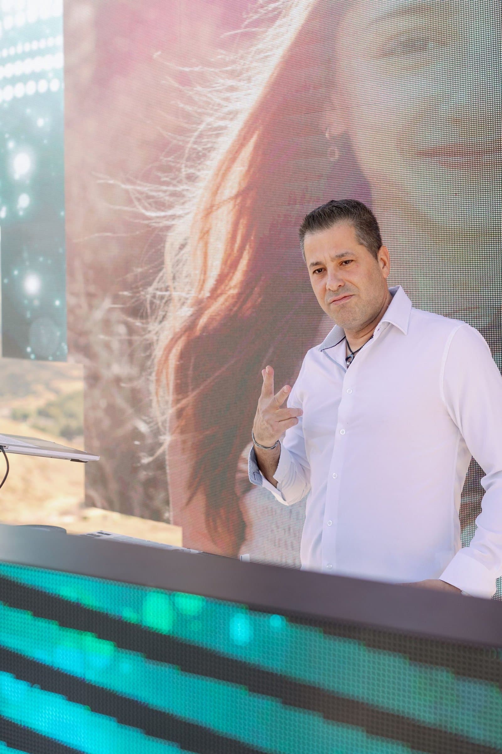 Israeli wedding entertainment with live drummer in Los Angeles
