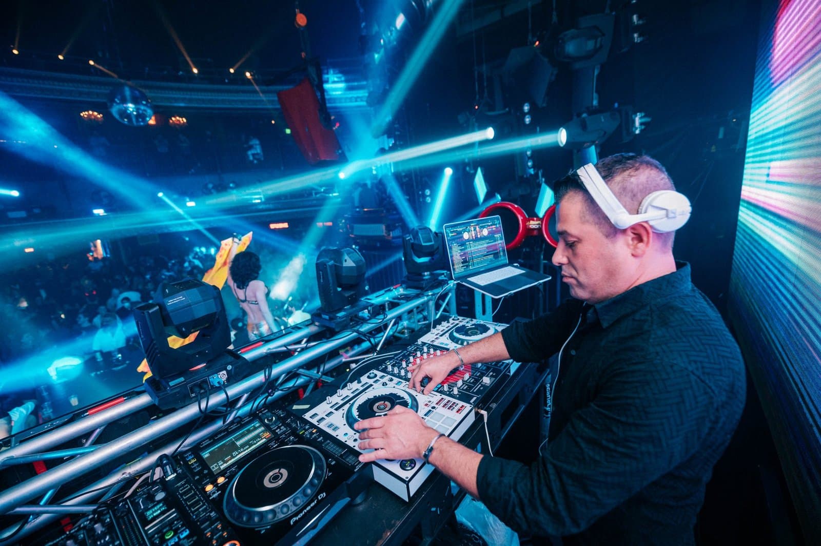 On Air Productions LA DJ setup at Israeli wedding in Los Angeles